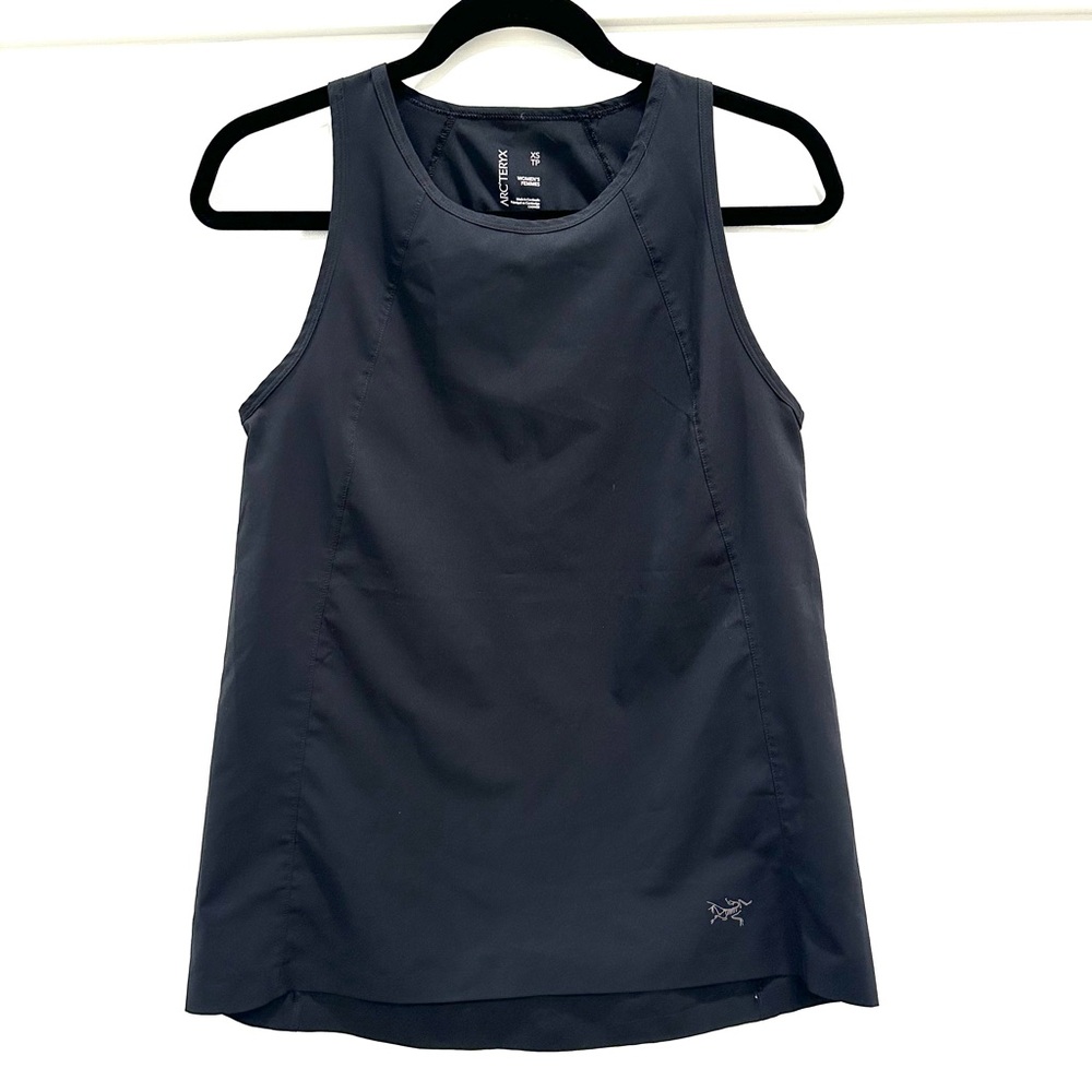 Arc’teryx sleeveless Contenta top